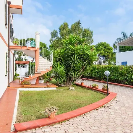 Prato Sinistro Salento Feriehus Specchiolla